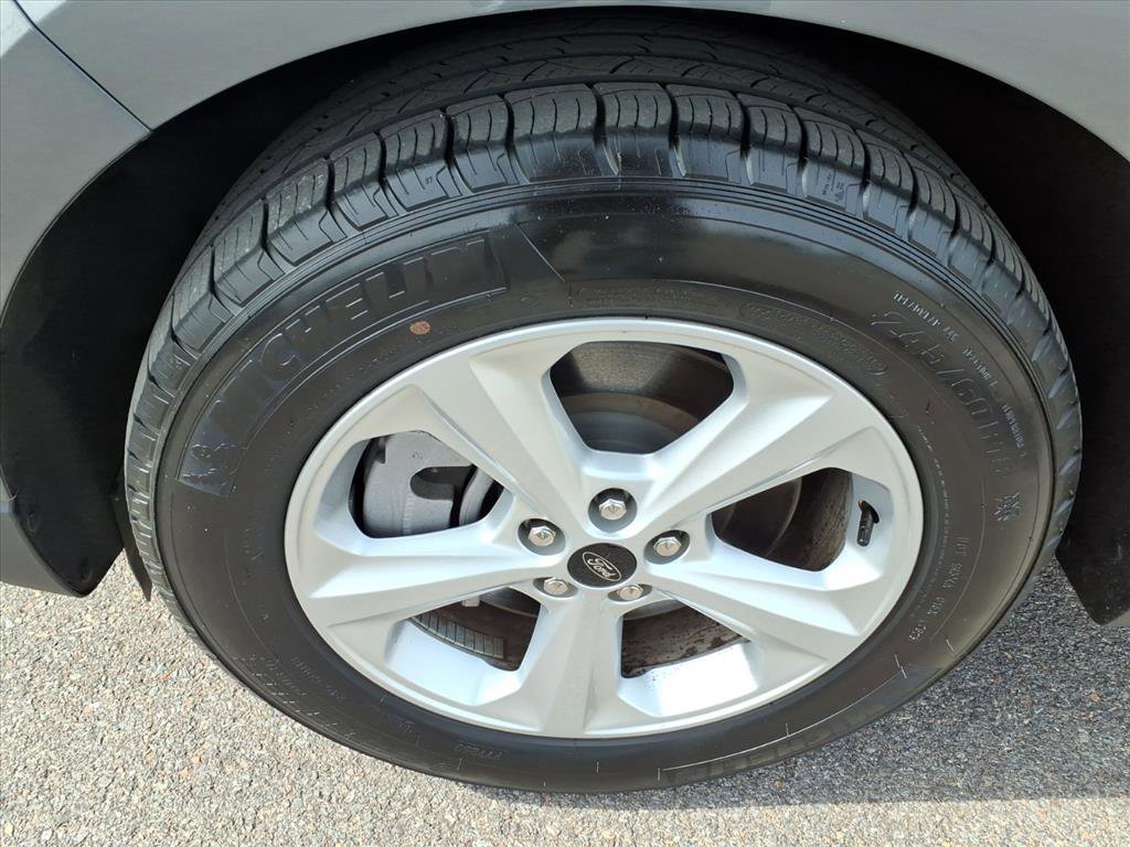 Certified 2024 Ford Edge SE image 4