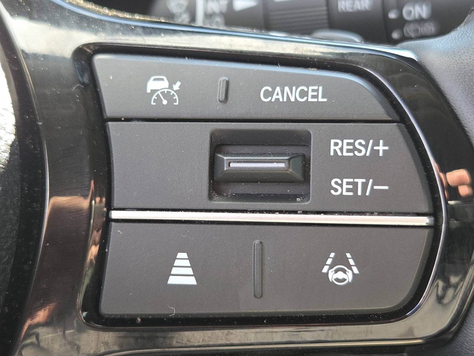 Certified 2025 Honda Pilot EX-L image 36