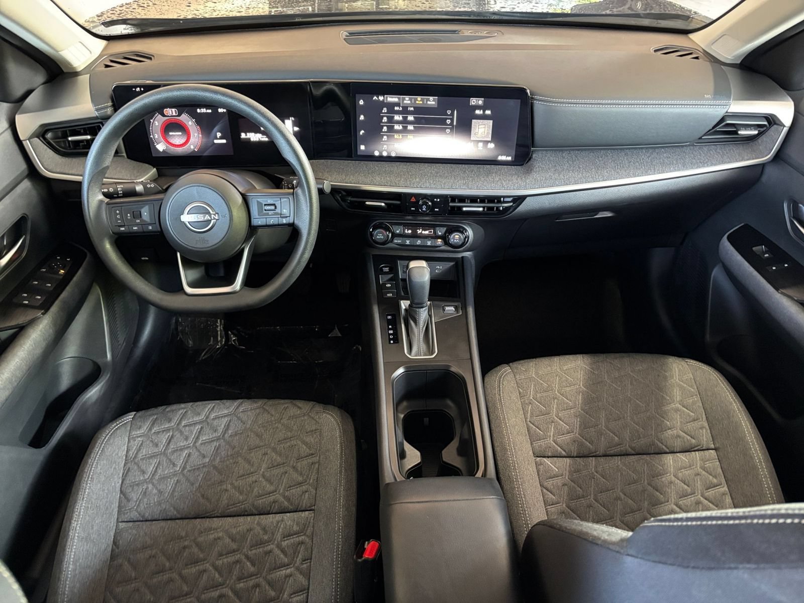 Used 2026 Nissan Kicks SV w/ Cold Weather Package FWD image 32
