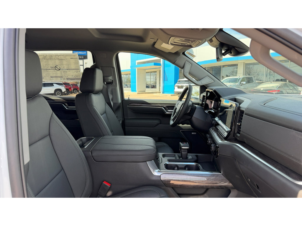New 2026 Chevrolet Silverado 1500 LTZ w/ Z71 Off-Road Package AWD/4WD image 13