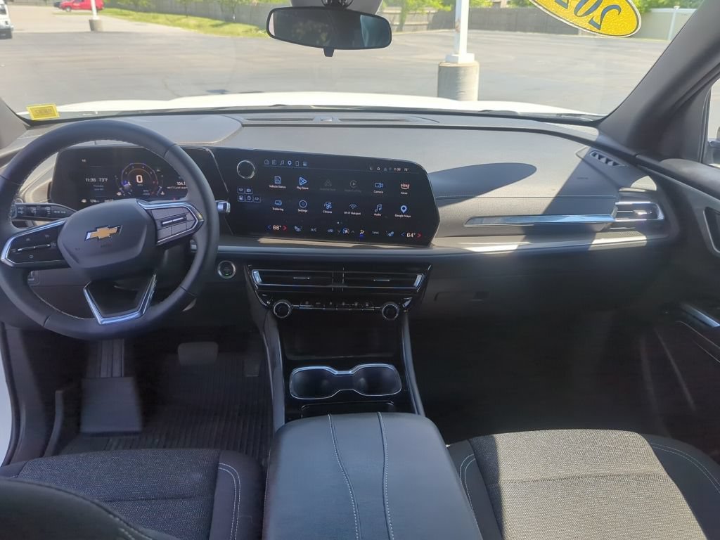 Certified 2025 Chevrolet Traverse LT w/ Driver Confidence Package AWD/4WD image 28