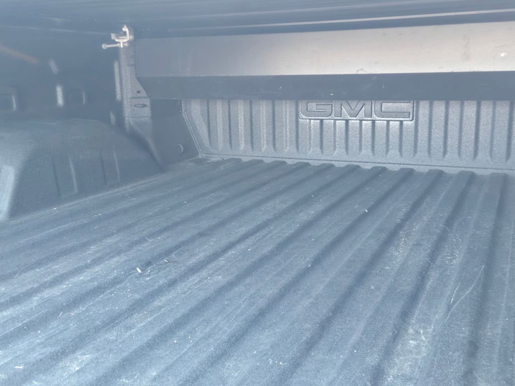 Used 2023 GMC Sierra 1500 SLT w/ SLT Premium Plus Package AWD/4WD image 20