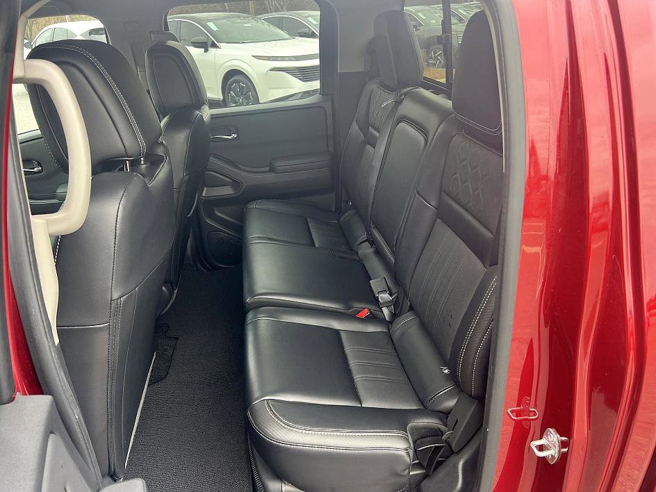 Certified 2024 Nissan Frontier SL w/ Technology Package image 14