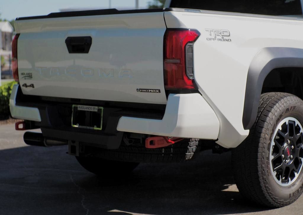 Used 2024 Toyota Tacoma TRD Off-Road AWD/4WD image 39
