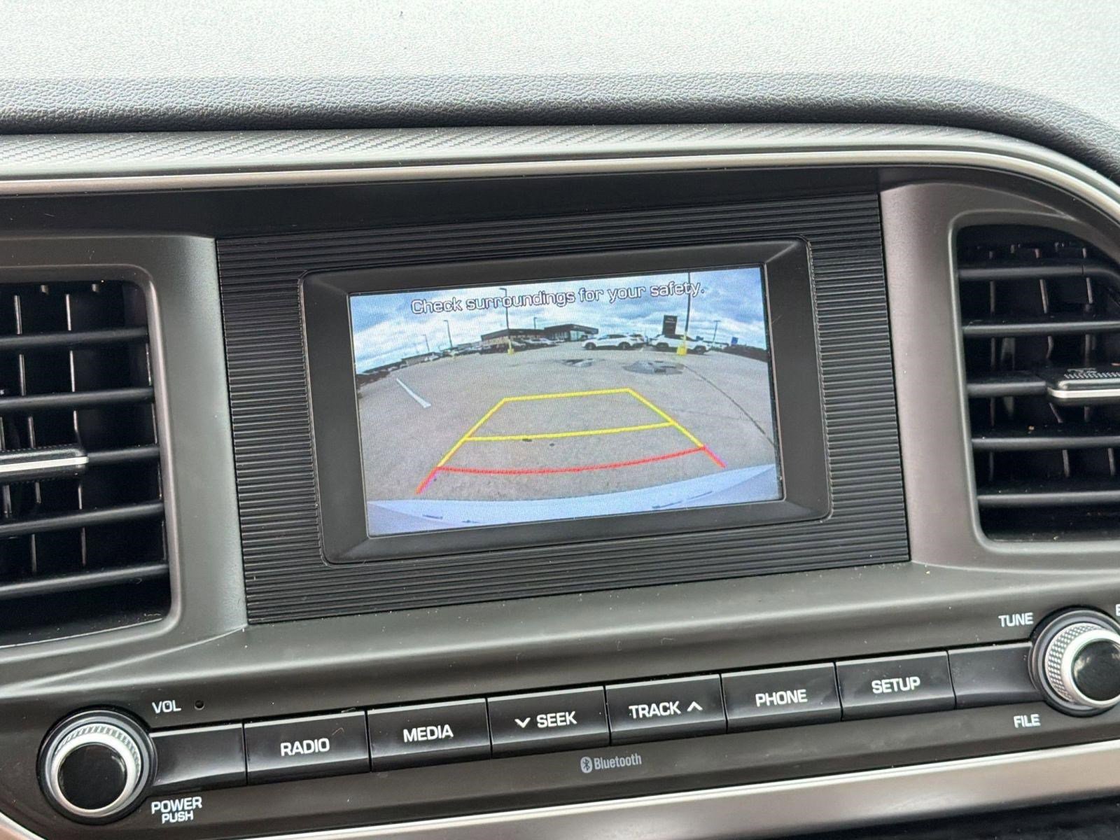 Used 2019 Hyundai Elantra SE image 24