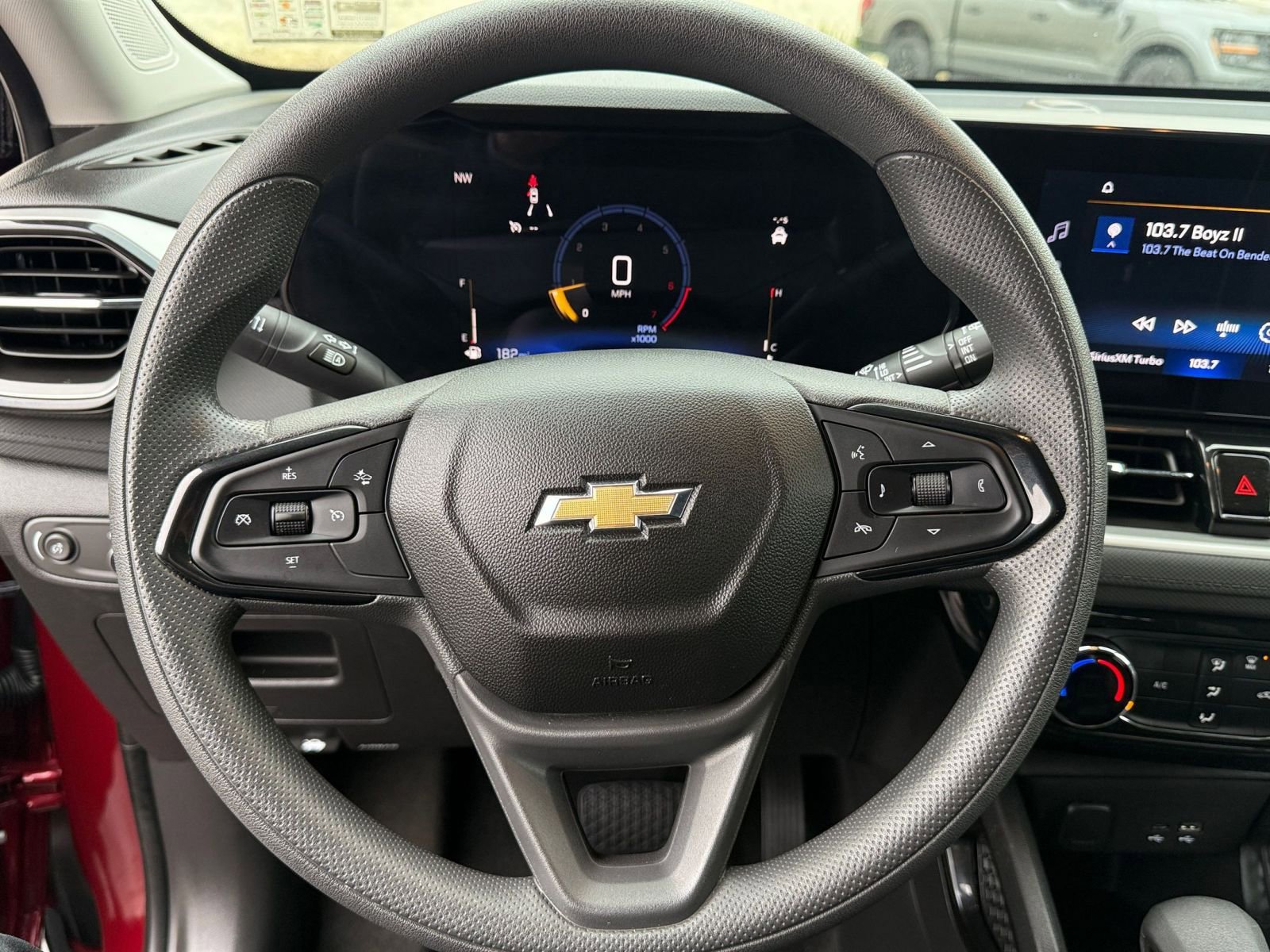 Used 2025 Chevrolet TrailBlazer LT image 28