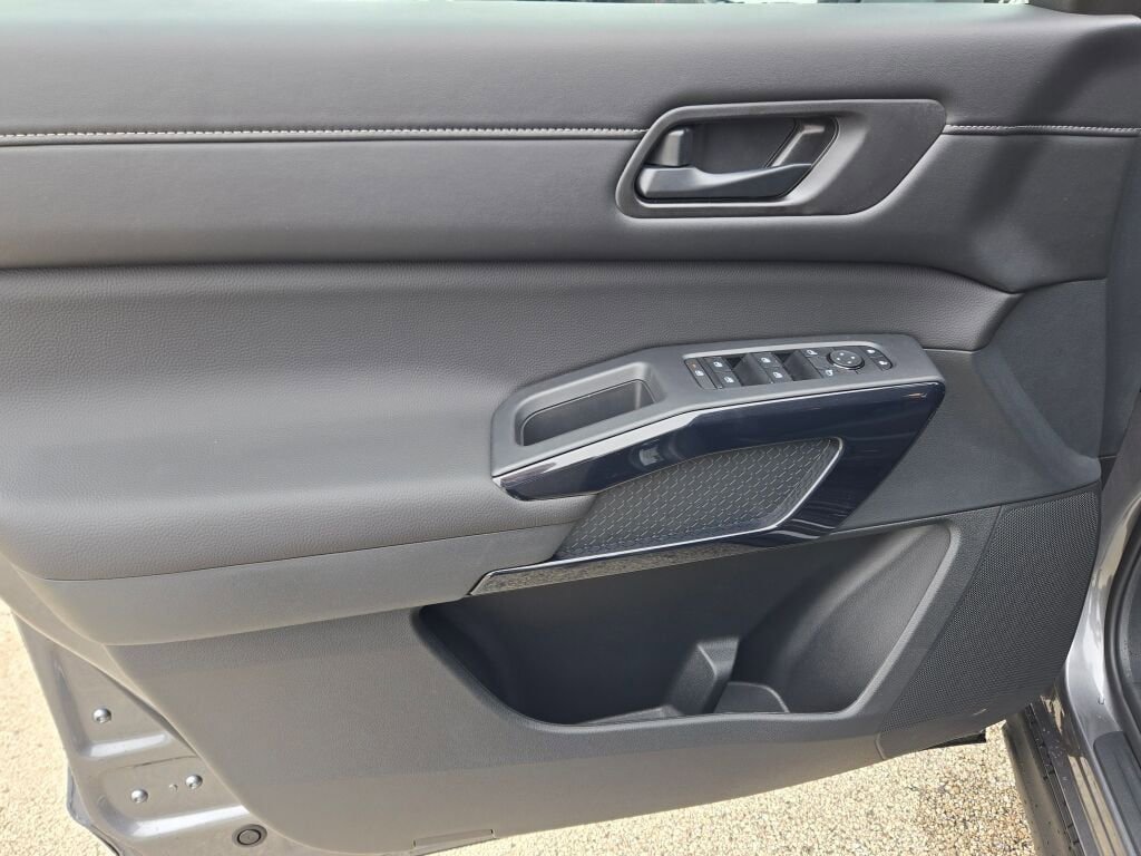New 2026 Nissan Pathfinder SV AWD/4WD image 22