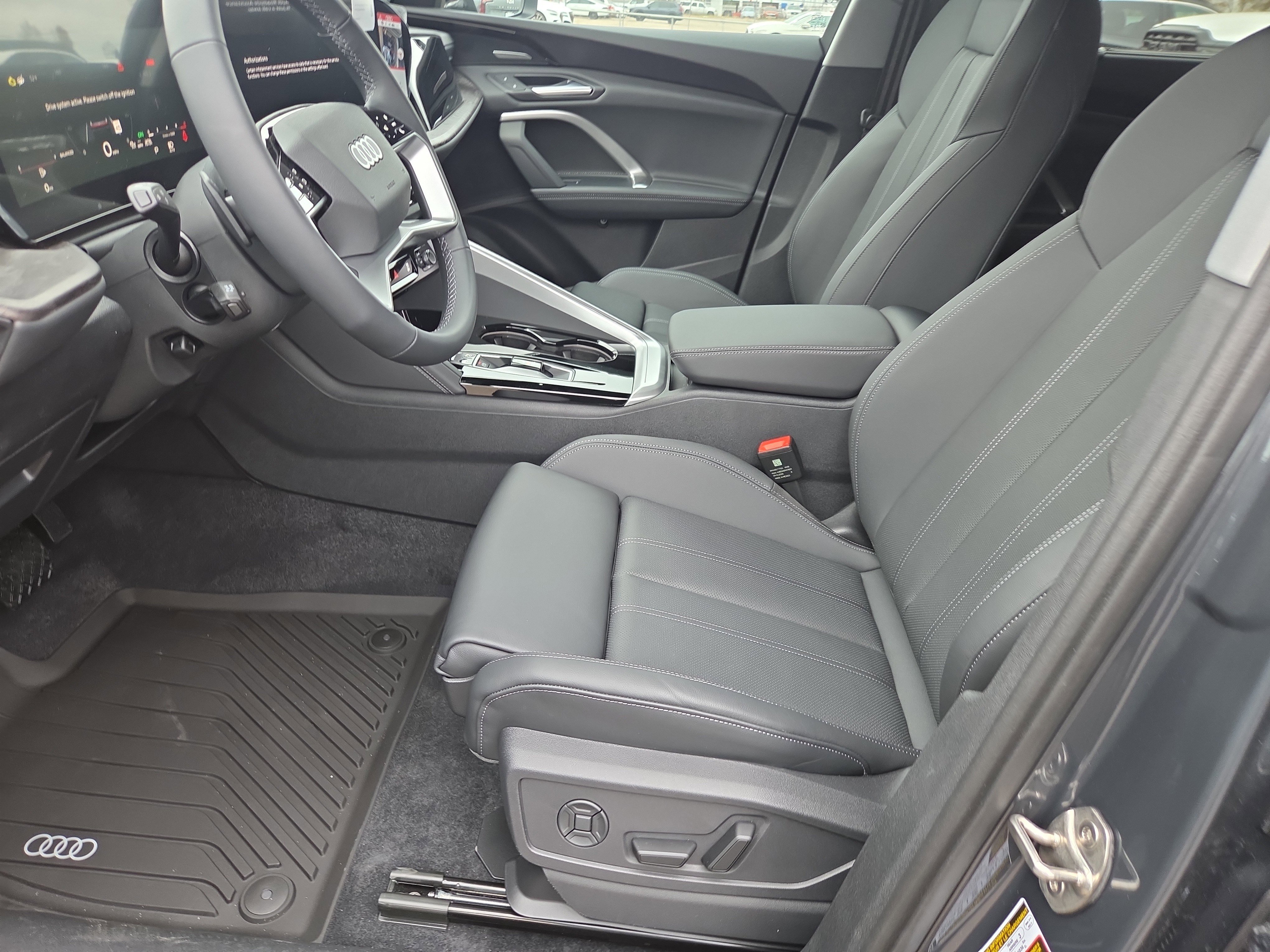 New 2025 Audi Q5 Premium AWD/4WD image 4