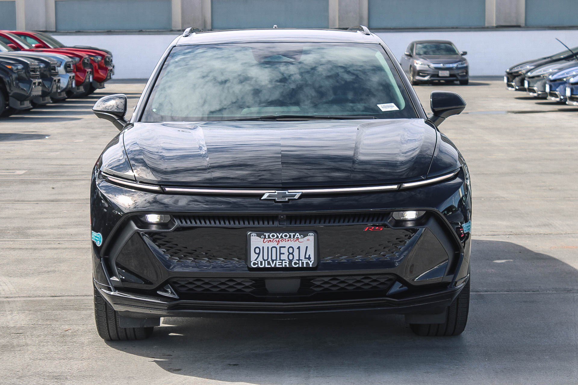 Used 2025 Chevrolet Equinox EV RS image 2