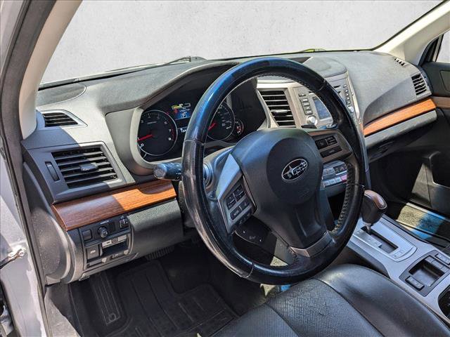 Used 2013 Subaru Outback 2.5i Limited AWD/4WD image 9