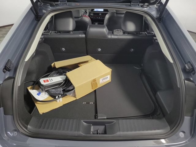 Used 2026 Toyota Prius Plug-In Hybrid FWD image 26