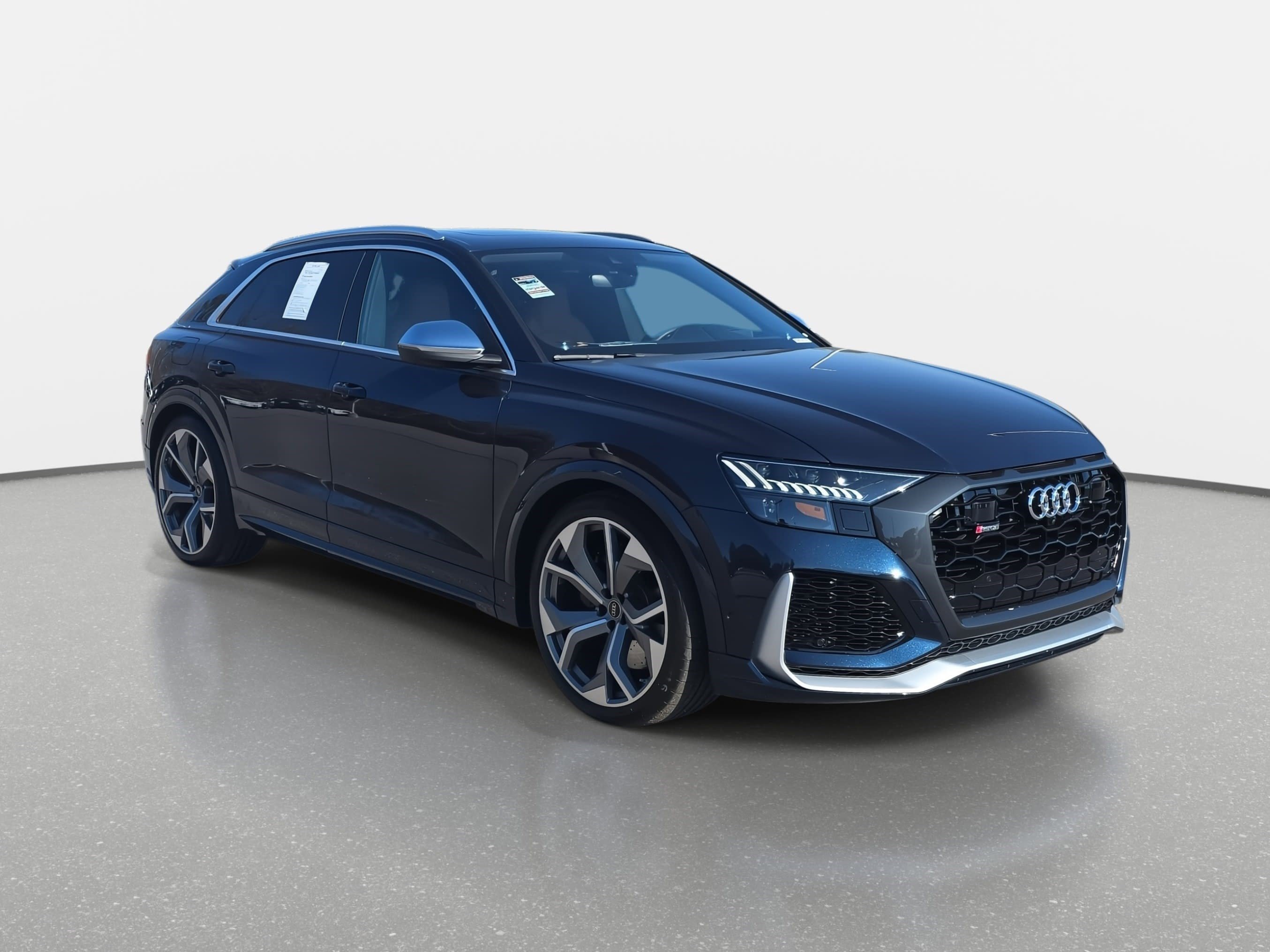 Used 2024 Audi RS Q8 w/ Executive Package image 3