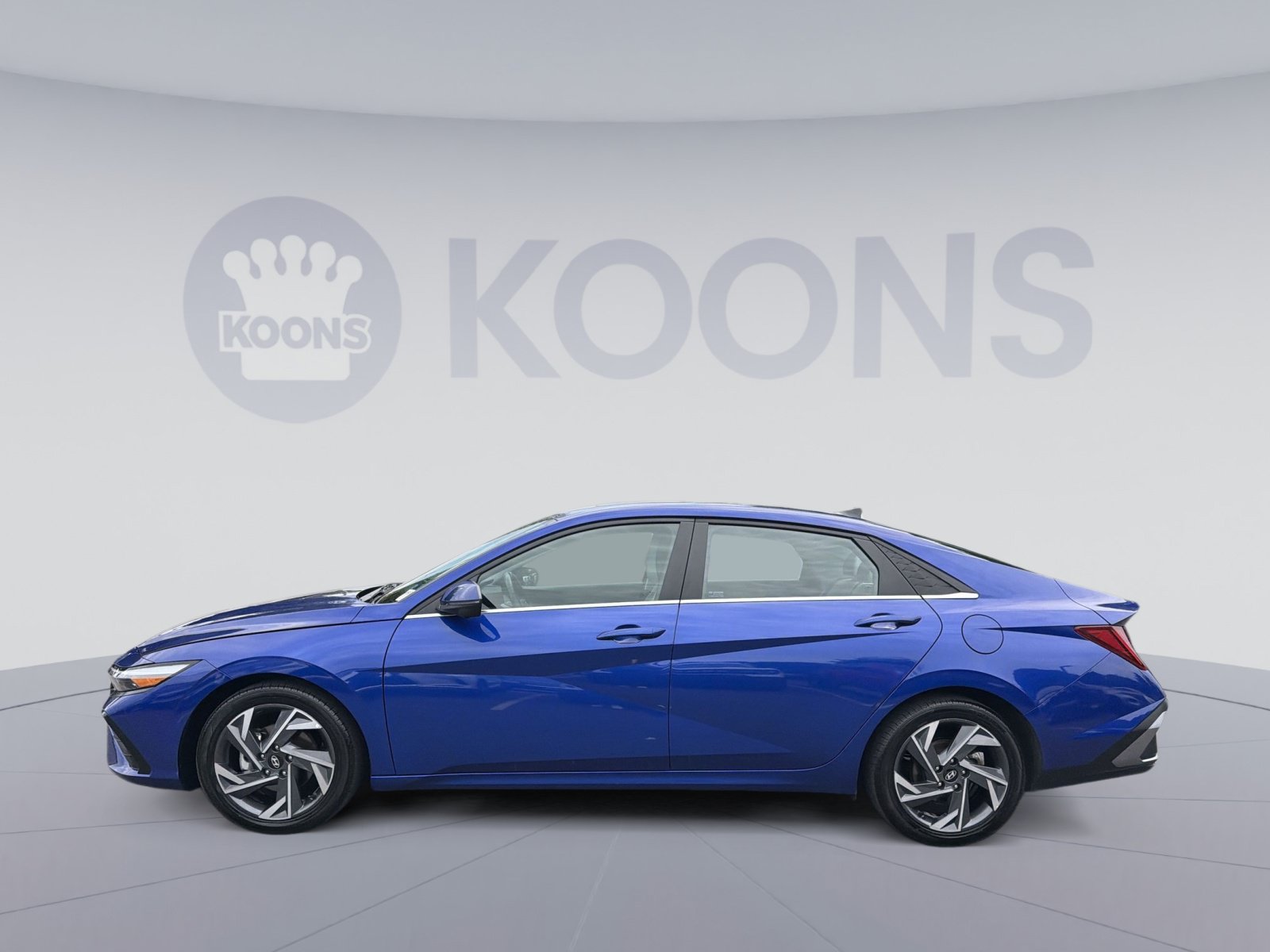 Certified 2024 Hyundai Elantra Limited FWD image 2