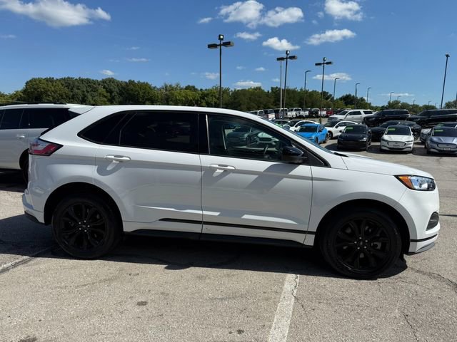 Used 2022 Ford Edge SE w/ Black Appearance Package image 8