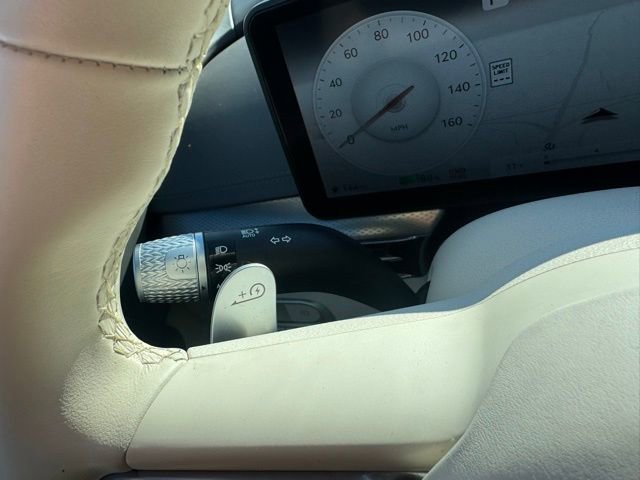 Used 2023 Genesis GV60 Advanced image 26