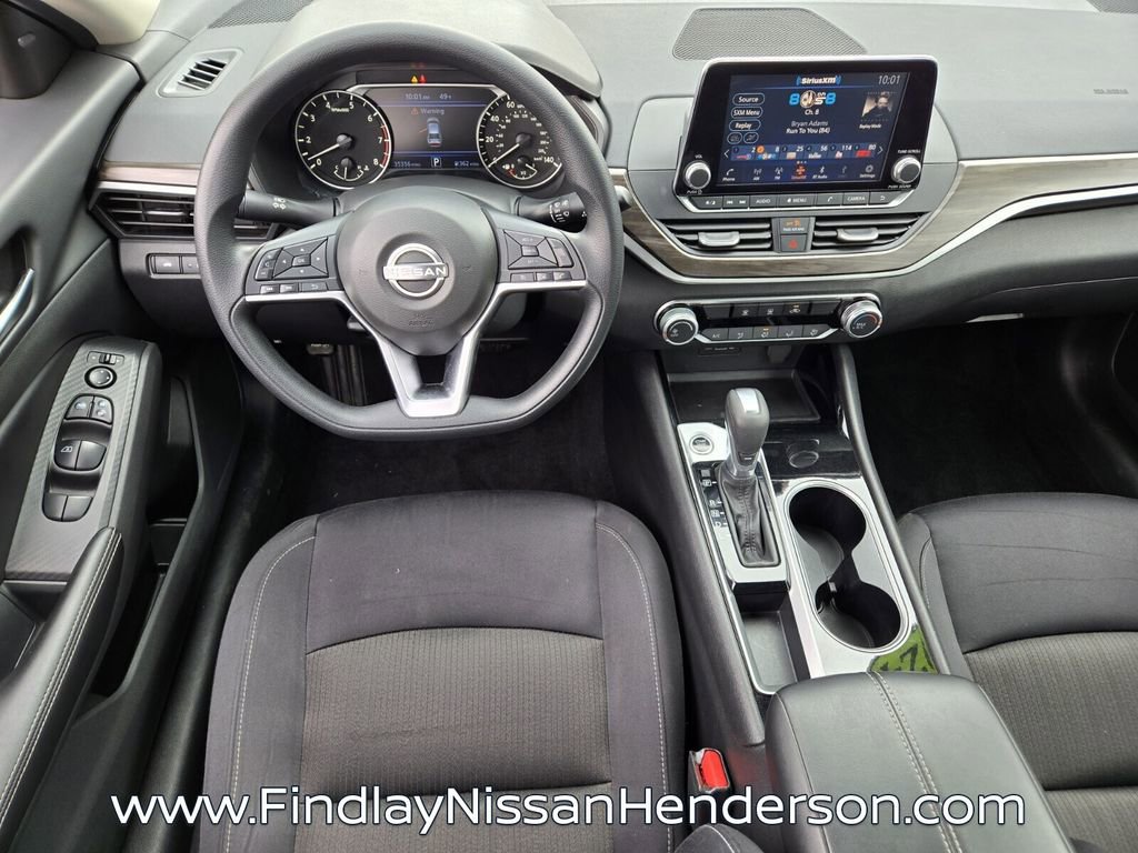 Used 2024 Nissan Altima 2.5 SV image 12