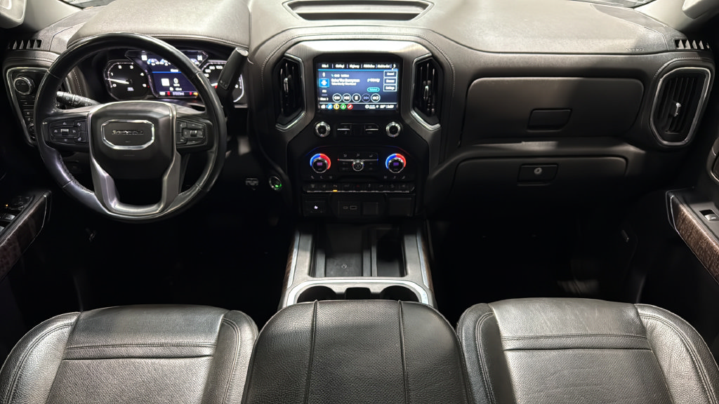 Used 2023 GMC Sierra 3500 Denali w/ Denali Black Diamond Edition AWD/4WD image 21