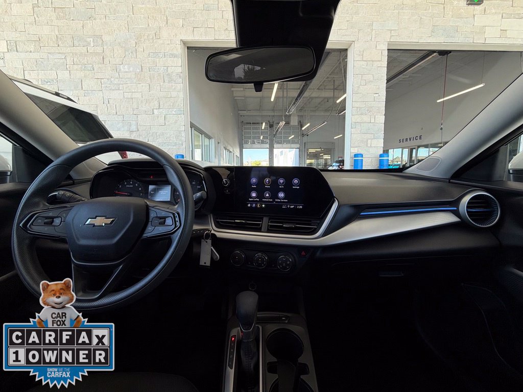 Used 2024 Chevrolet Trax LS w/ LS Convenience Package FWD image 25