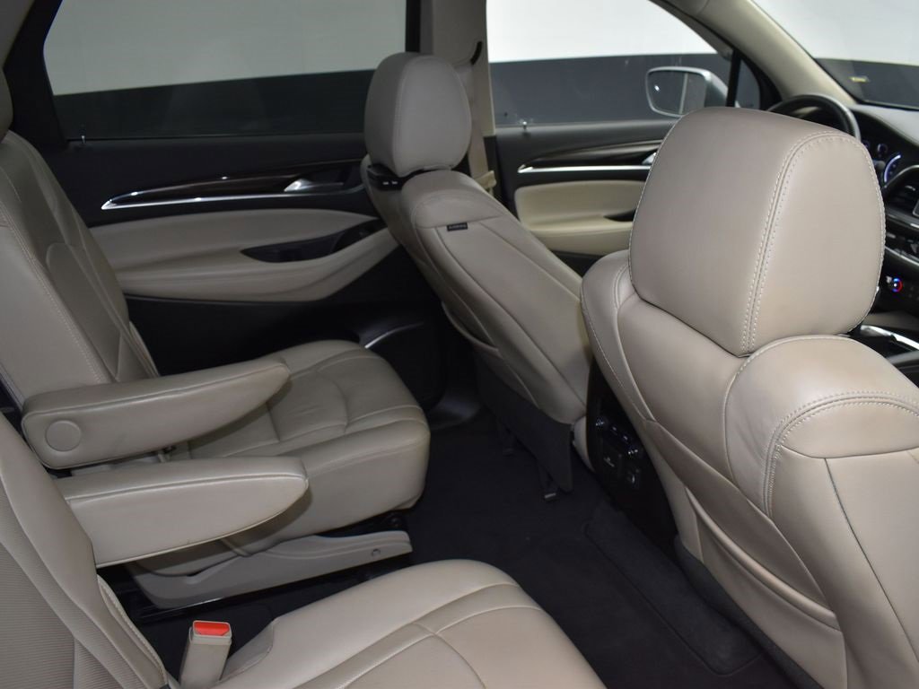 Used 2018 Buick Enclave Essence image 21