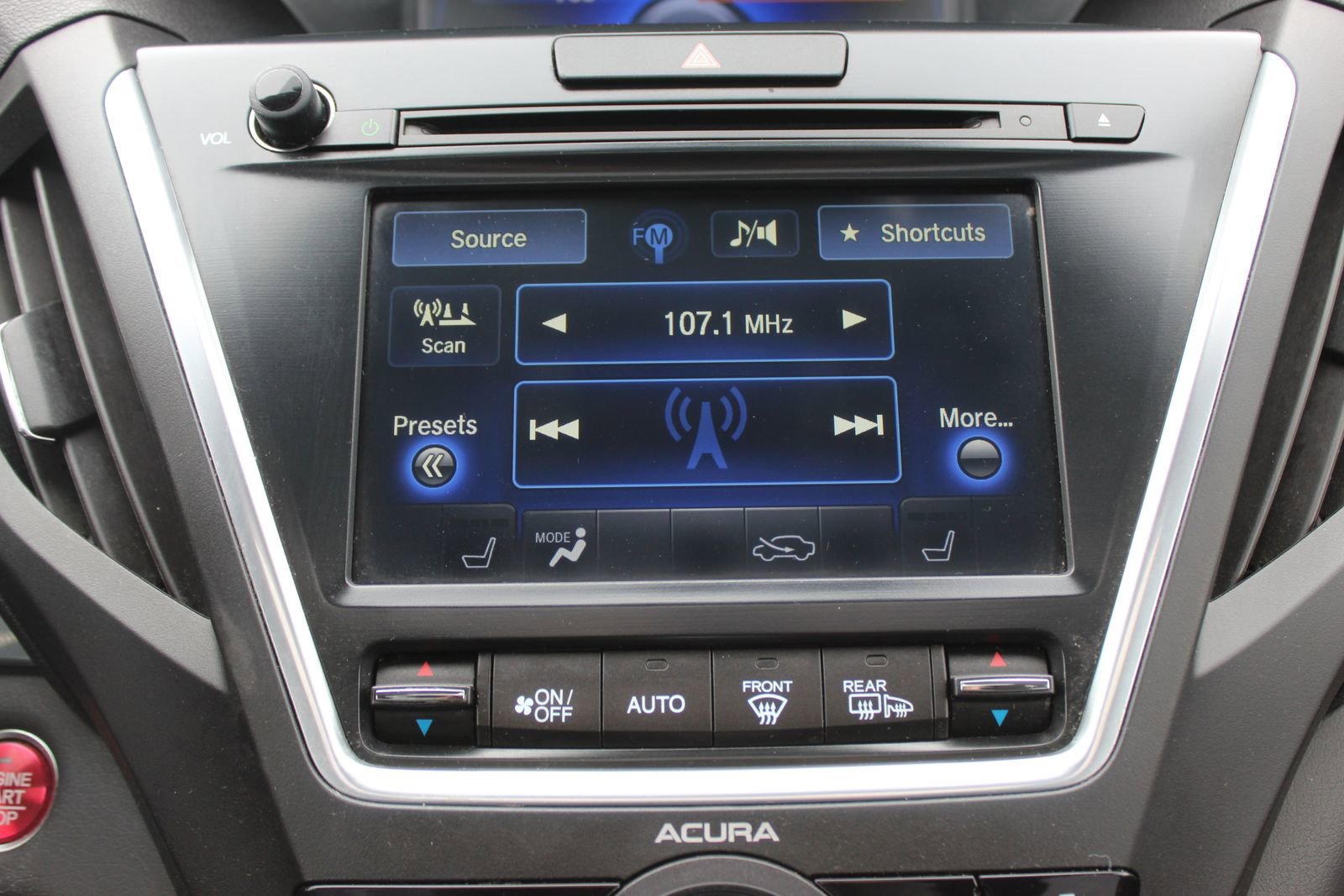 Used 2017 Acura MDX SH-AWD image 36