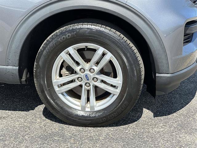 Used 2023 Ford Explorer XLT AWD/4WD image 7