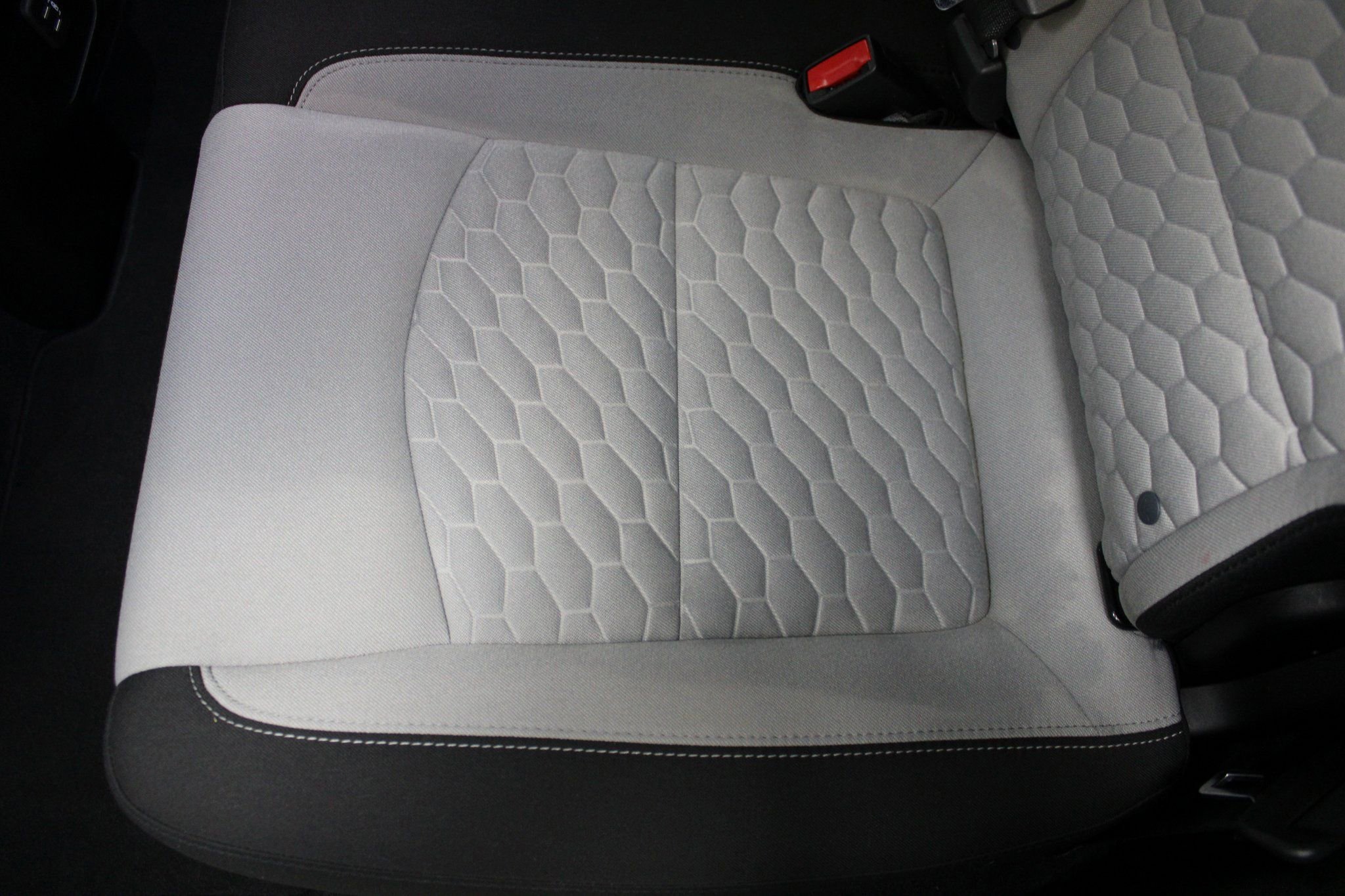 Used 2021 Chevrolet Equinox LT w/ Driver Convenience Package image 22