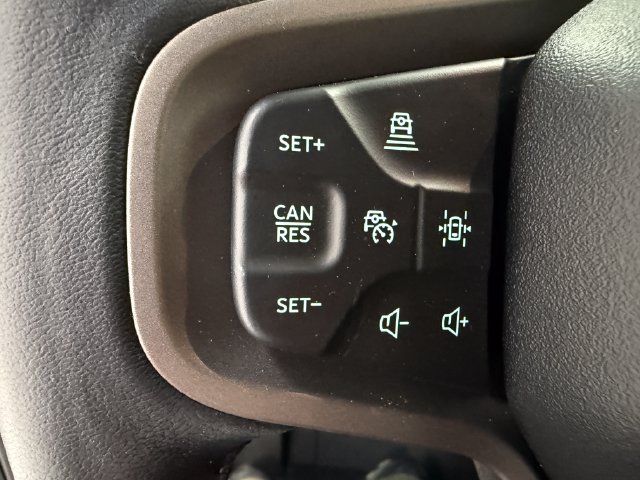 Used 2025 Ford Bronco Outer Banks AWD/4WD image 12