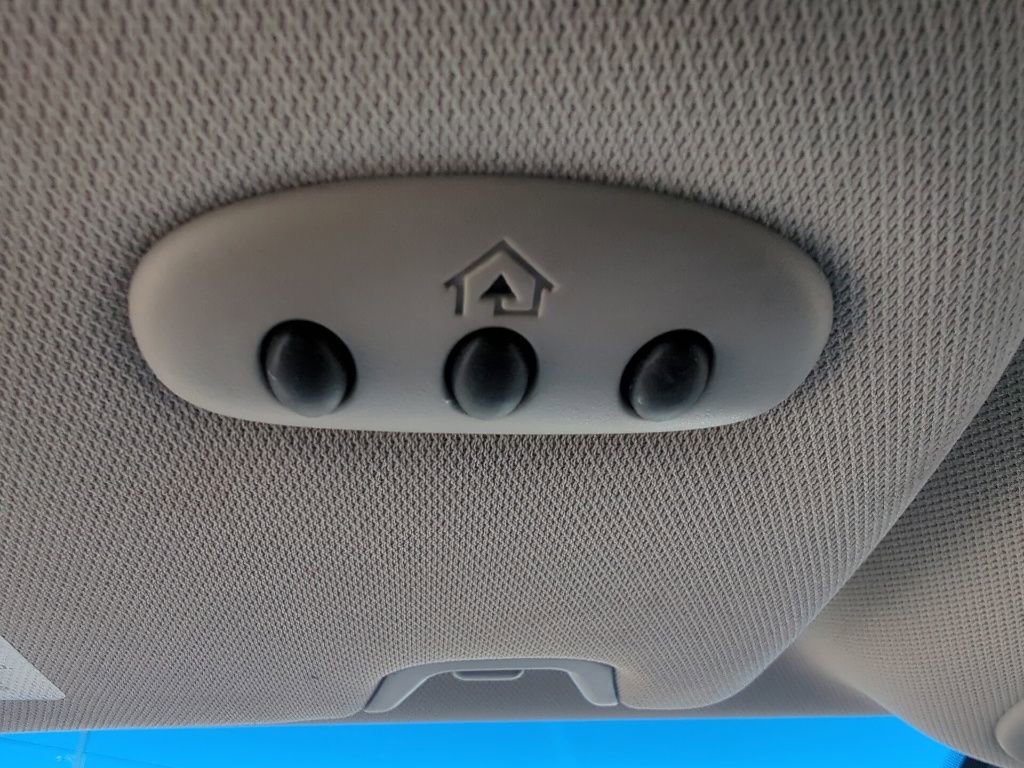 Used 2016 Lincoln MKX Select image 15