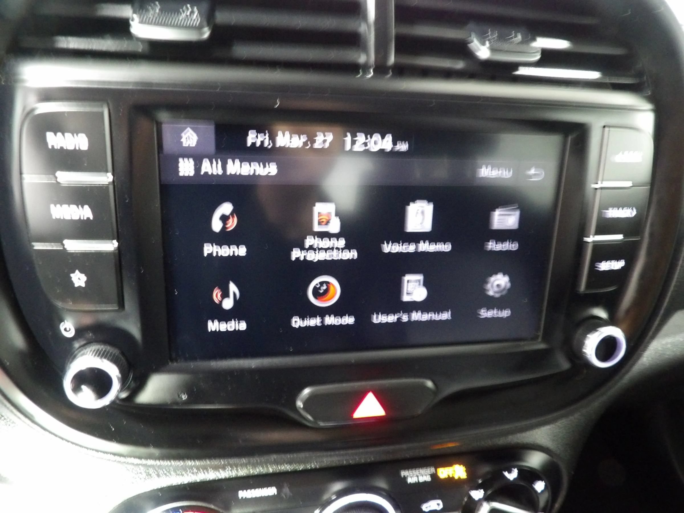 Used 2023 Kia Soul LX w/ Option Group 015 FWD image 17