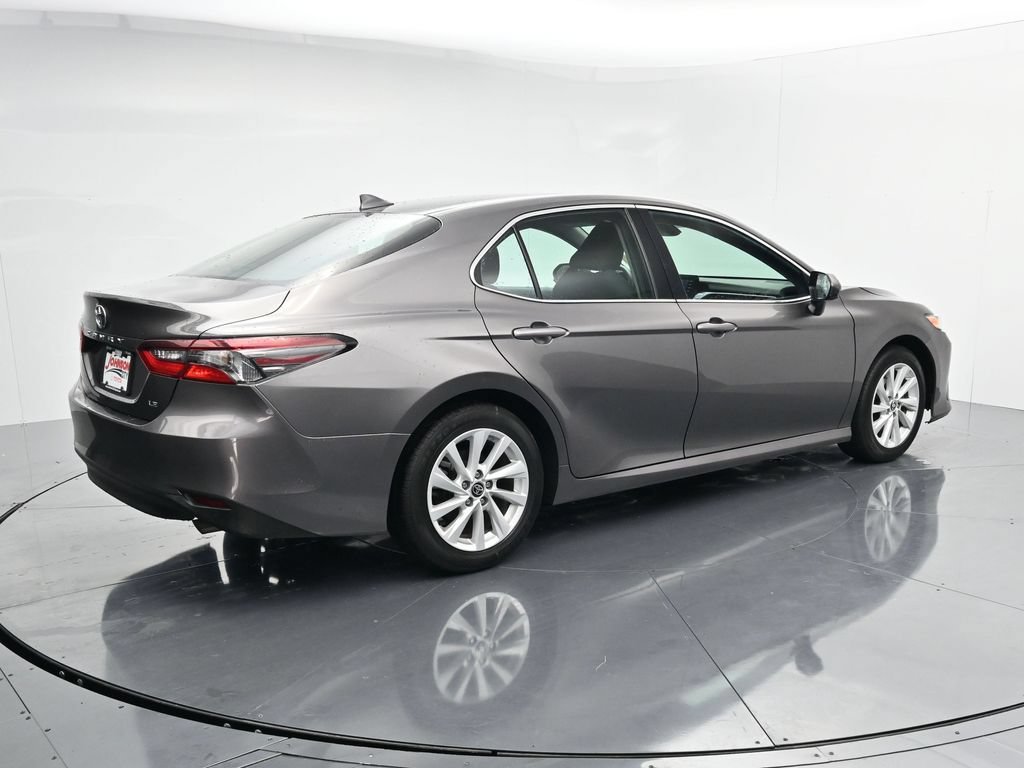 Used 2024 Toyota Camry LE FWD image 8