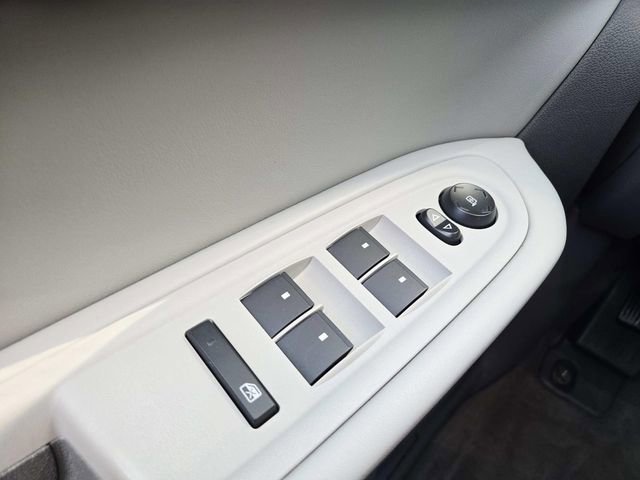 Used 2010 Chevrolet Traverse LT w/ Personal Connectivity Package FWD image 29