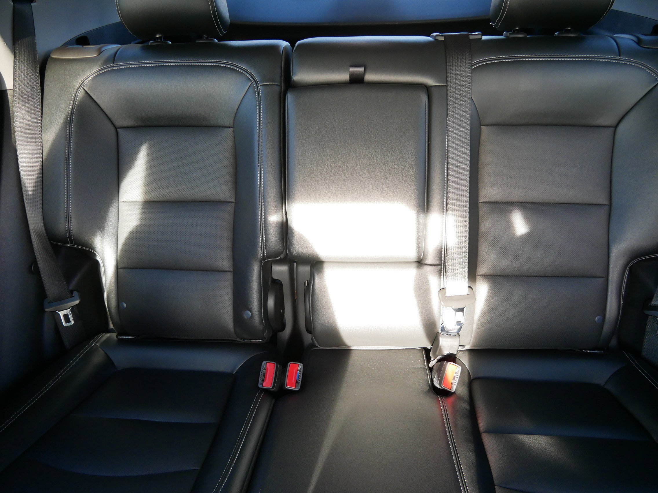 Used 2023 GMC Terrain SLT image 13