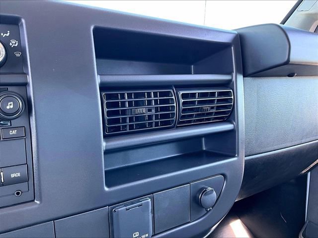 New 2026 Chevrolet Express 2500 w/ Driver Convenience Package RWD image 19