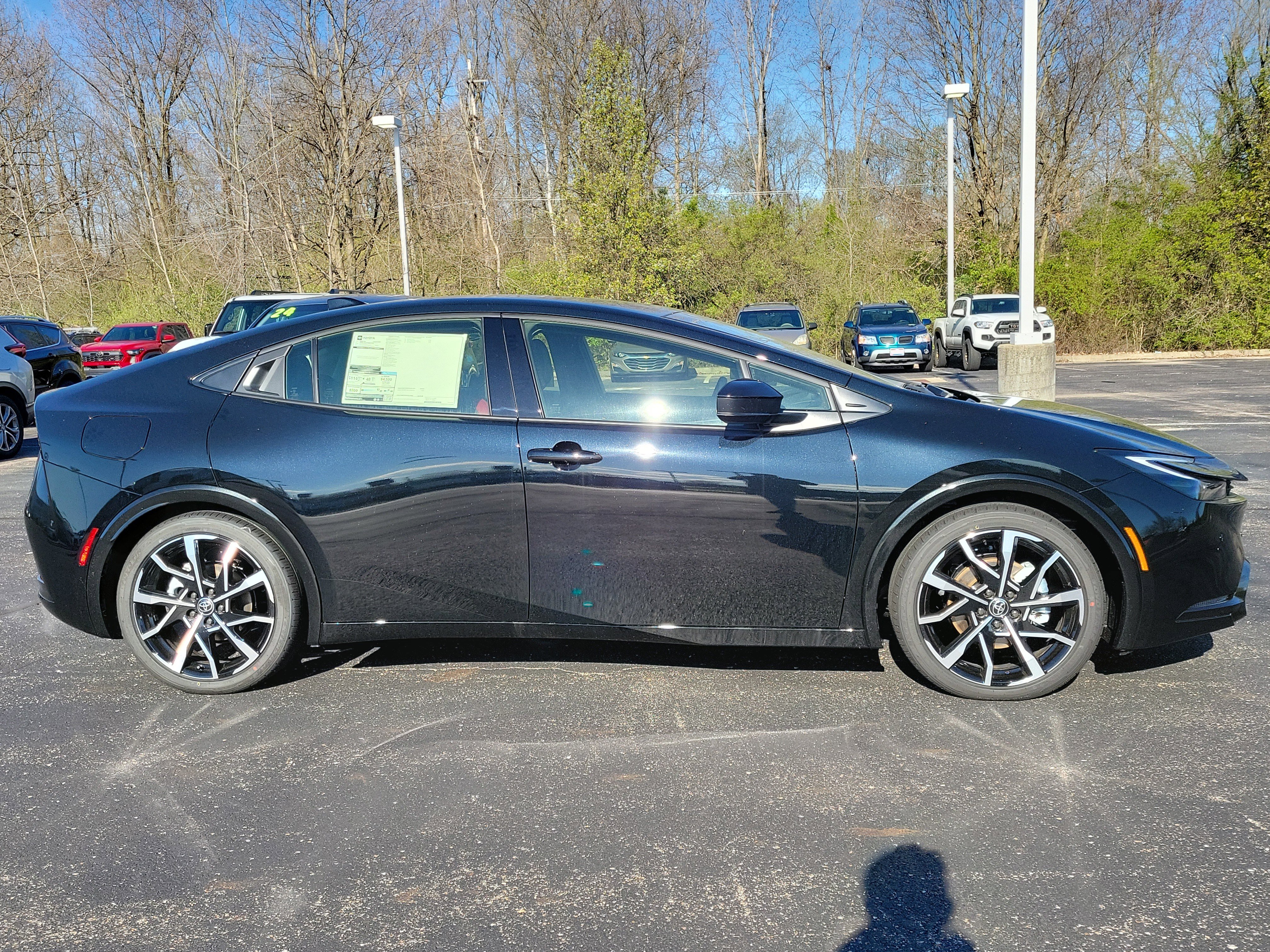 New 2026 Toyota Prius Plug-In Hybrid FWD image 3