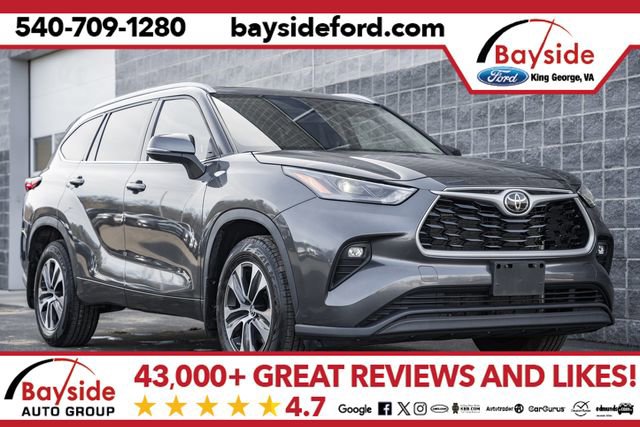Used 2022 Toyota Highlander XLE image 1