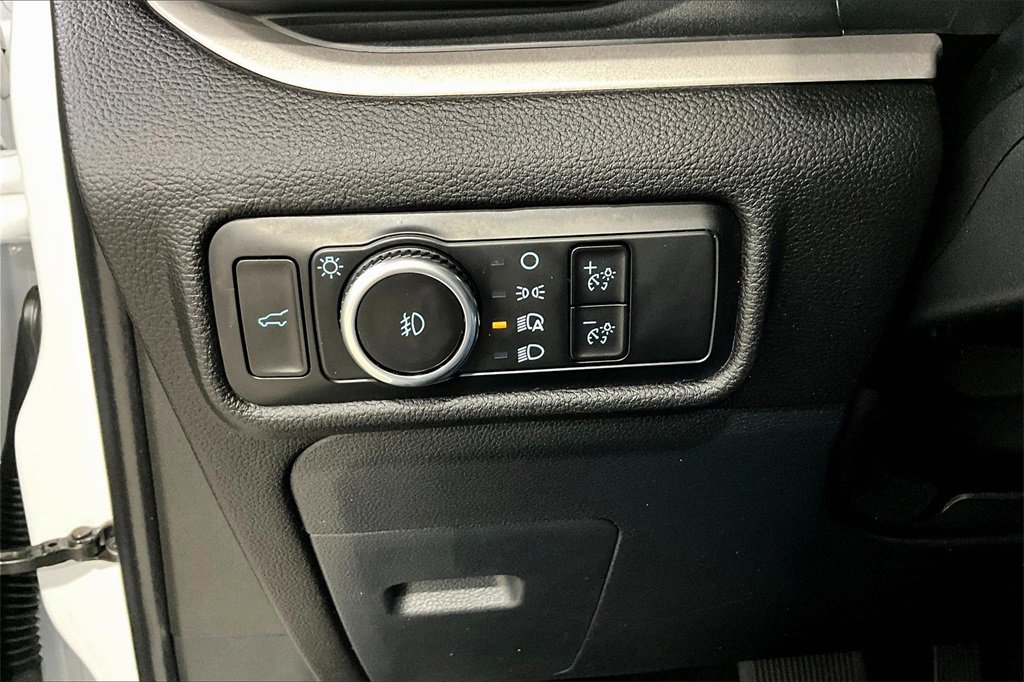 Used 2023 Ford Explorer XLT w/ Equipment Group 202A image 16