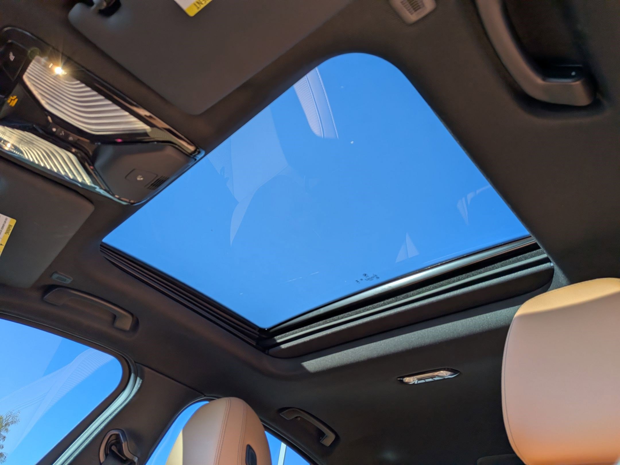 Certified 2023 BMW 330i 330i w/ M Sport Package image 28