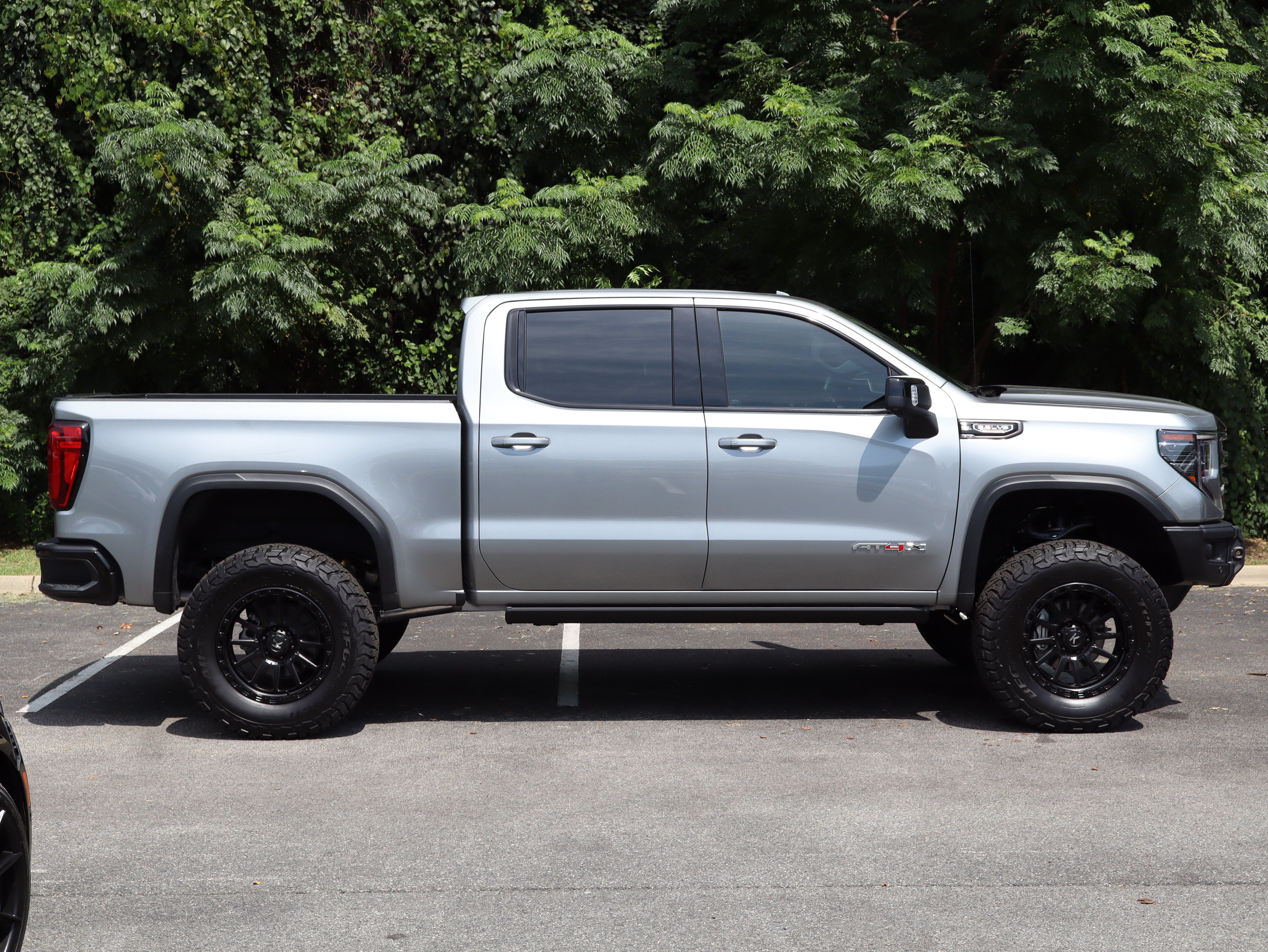 Used 2026 GMC Sierra 1500 AT4X AWD/4WD image 11