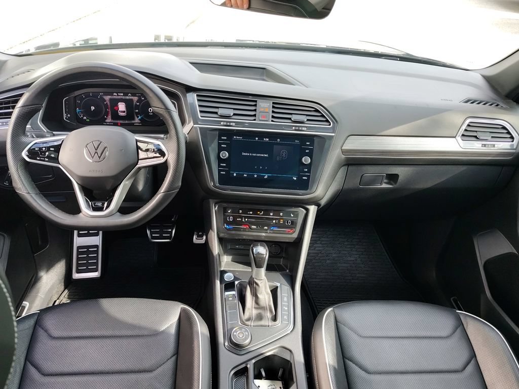 Used 2024 Volkswagen Tiguan SEL R-Line AWD/4WD image 32