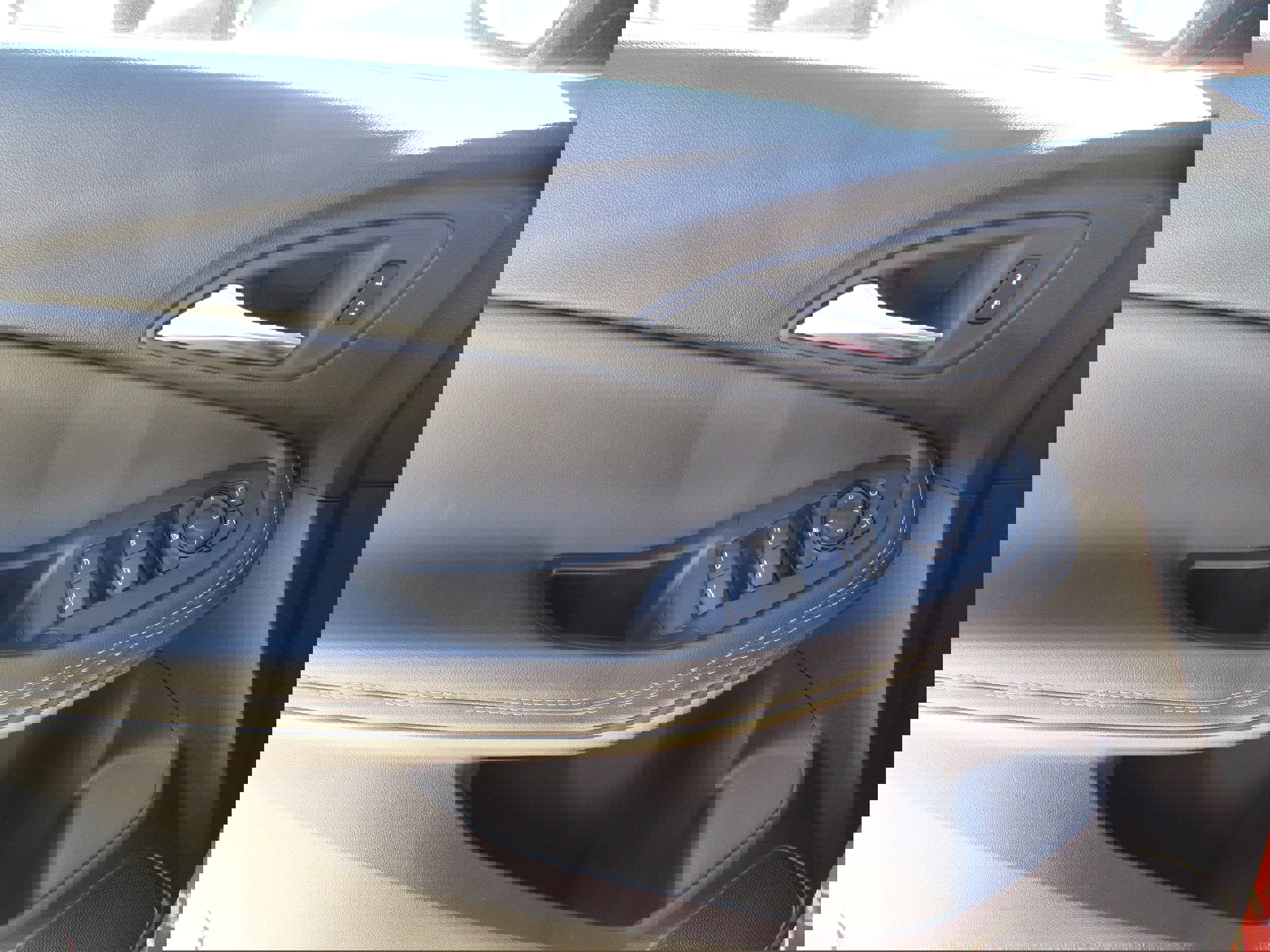 Used 2024 Buick Encore GX Sport Touring w/ Comfort Package image 27