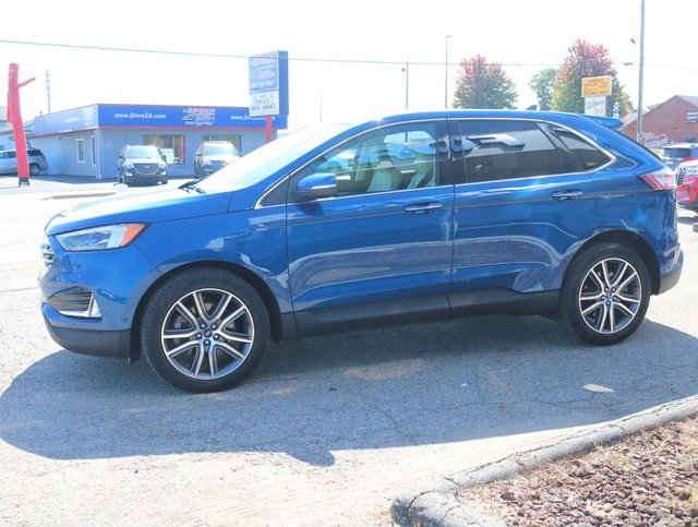 Used 2021 Ford Edge Titanium w/ Equipment Group 301A image 9