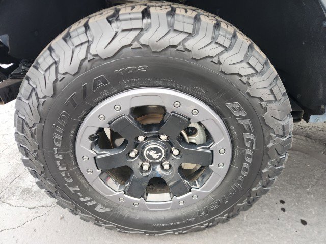 Used 2023 Ford Bronco Badlands image 11