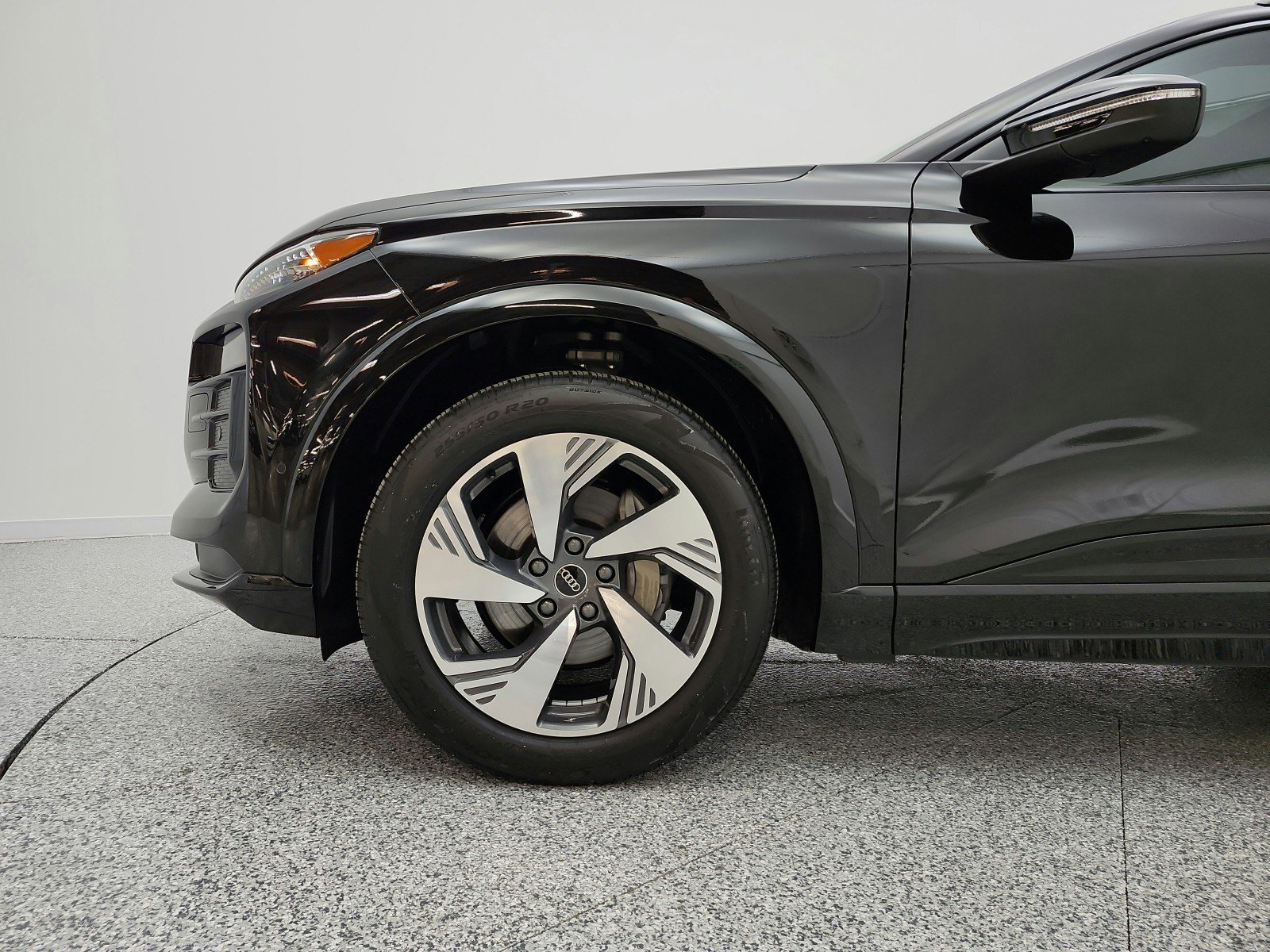 Used 2025 Audi Q6 e-tron Premium Plus AWD/4WD image 21