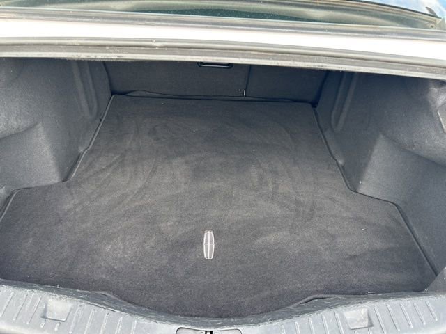 Used 2019 Lincoln MKZ Reserve FWD image 10