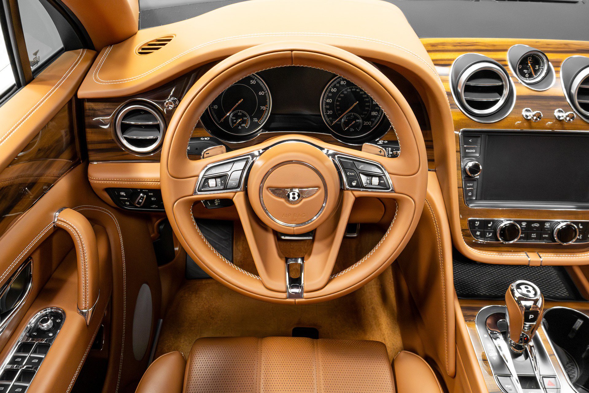 Used 2019 Bentley Bentayga image 51