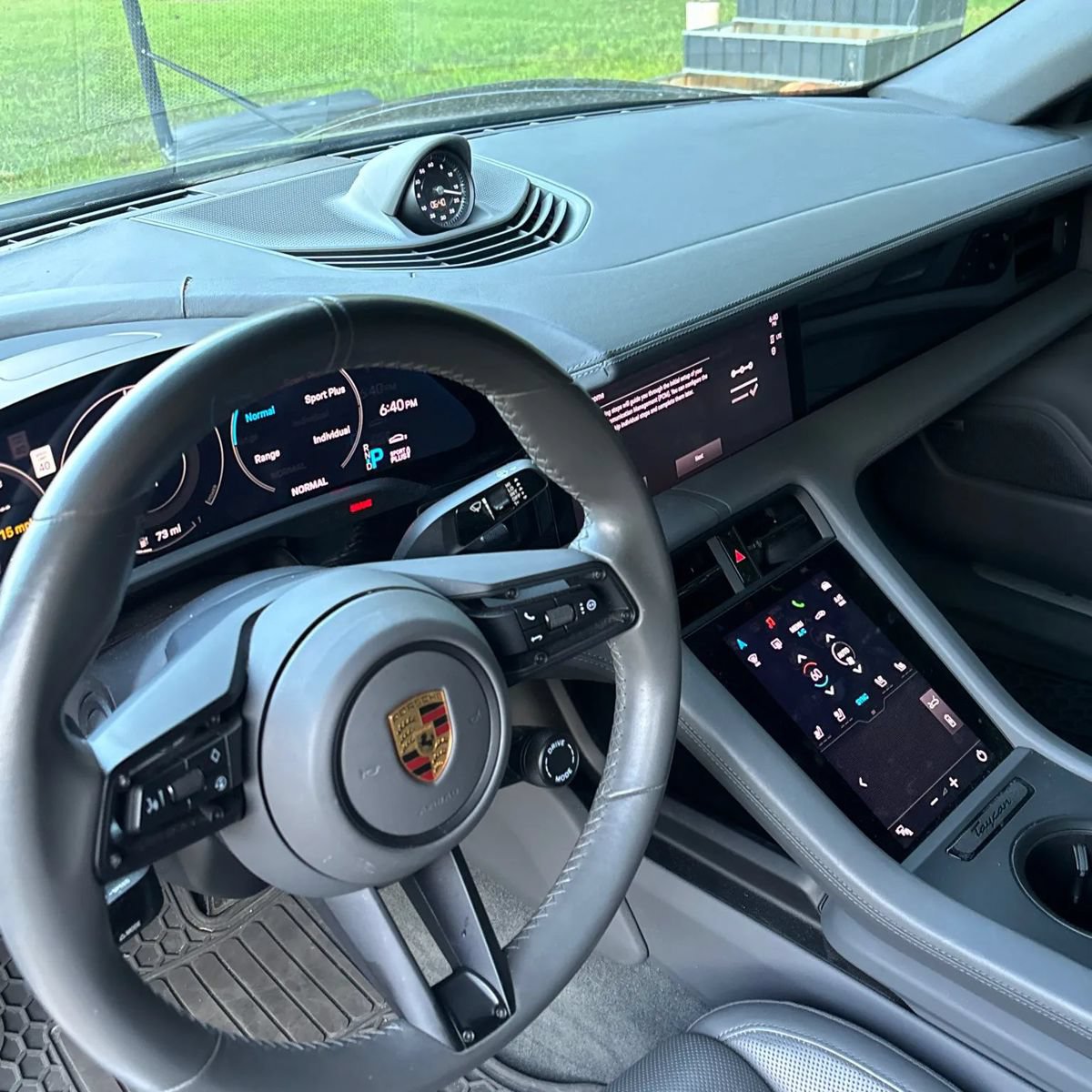 Used 2020 Porsche Taycan 4S w/ Premium Package AWD/4WD image 17