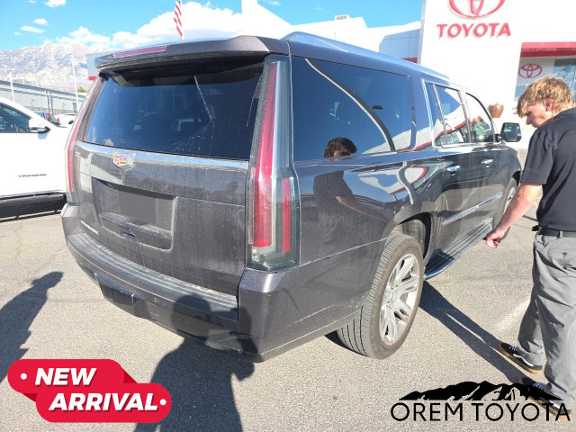 Used 2015 Cadillac Escalade ESV Luxury AWD/4WD image 9