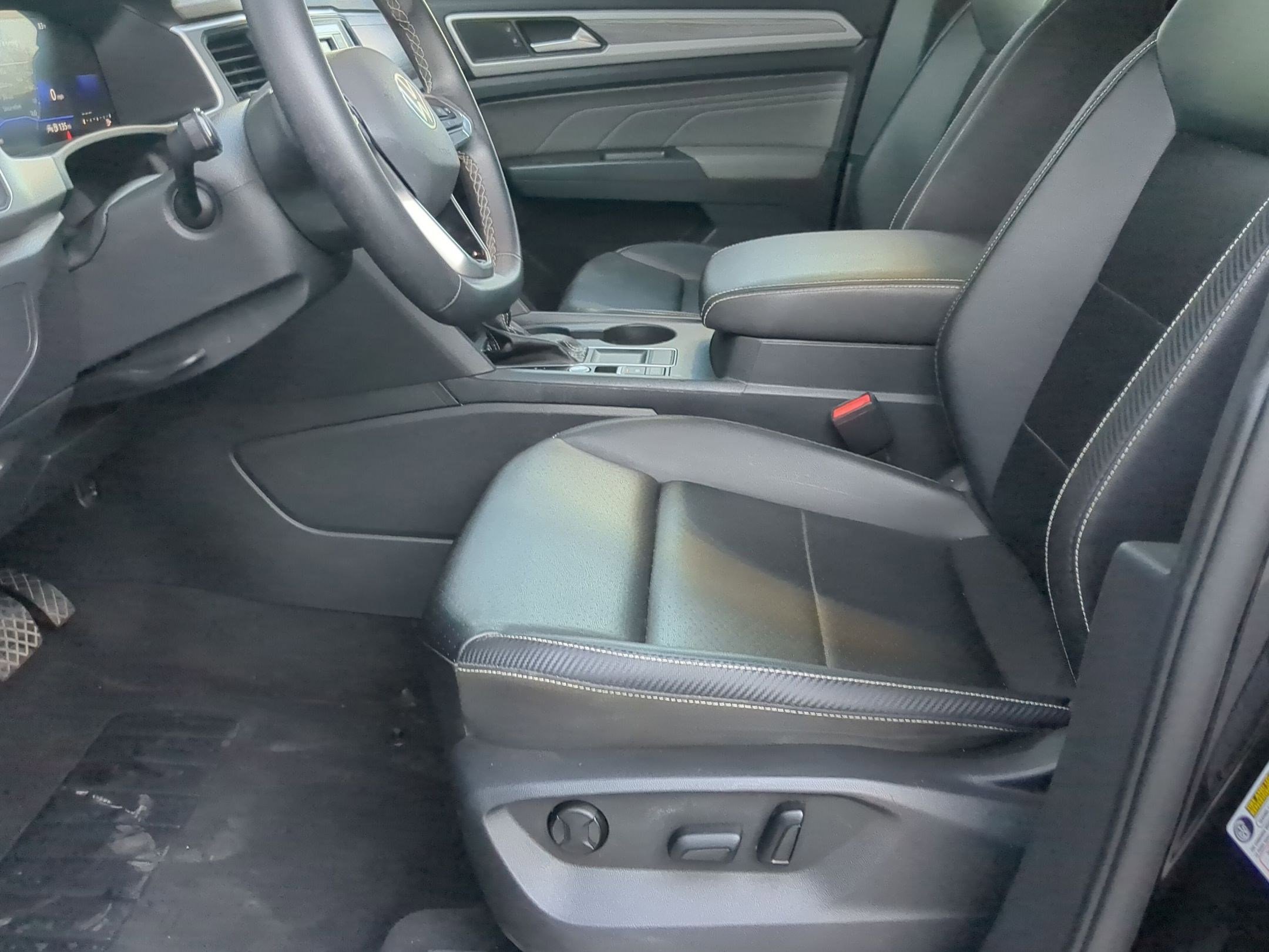 Used 2023 Volkswagen Atlas Cross Sport SE image 10