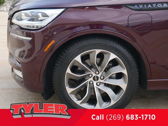 Used 2021 Lincoln Aviator Grand Touring w/ Equipment Group 302A AWD/4WD image 44