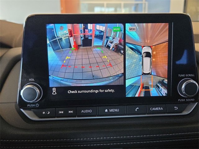 Used 2023 Nissan Rogue SL image 17